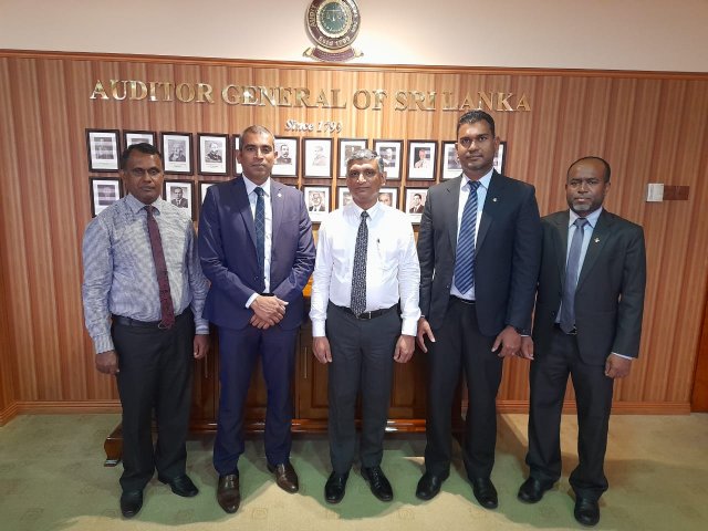 meeting with maldives auditor general